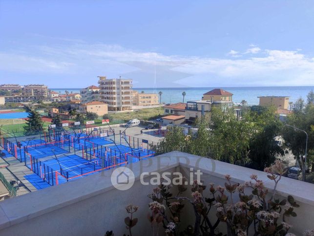 Appartamento in residenziale in Via Cornelio Tacito 18