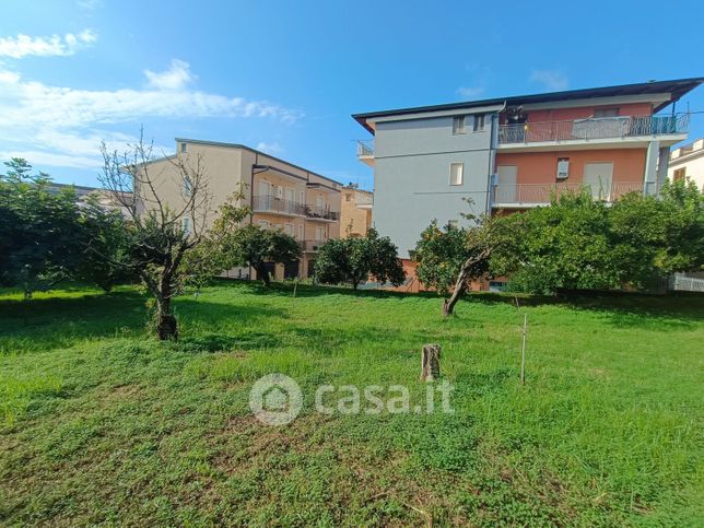 Terreno edificabile in residenziale in Via de Cadorna