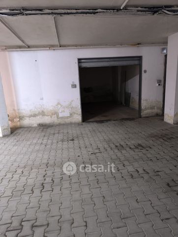 Box/posto auto in residenziale in Via Capo Casale Lombardi