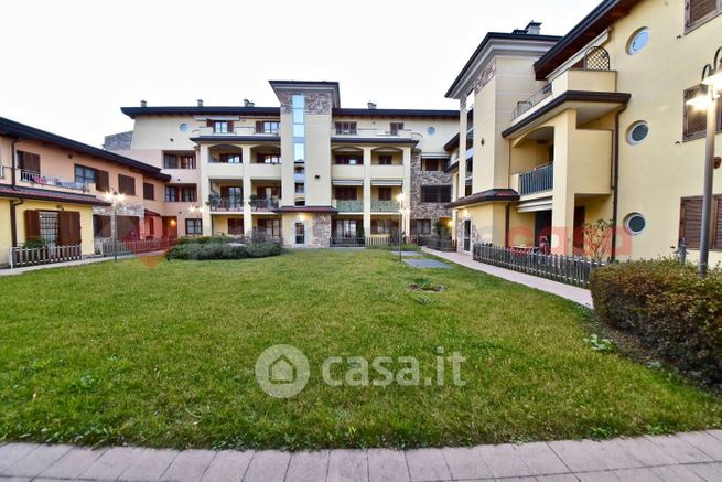 Appartamento in residenziale in Via Paolo Magretti 20