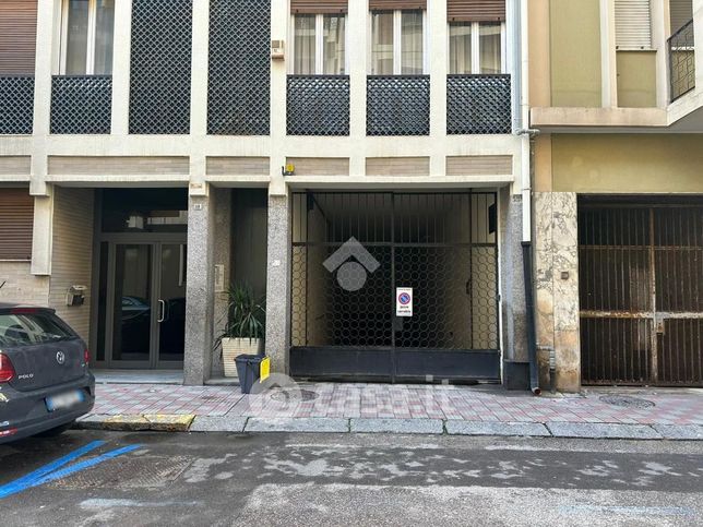 Box/posto auto in residenziale in Via NicolÃ² Machiavelli 38