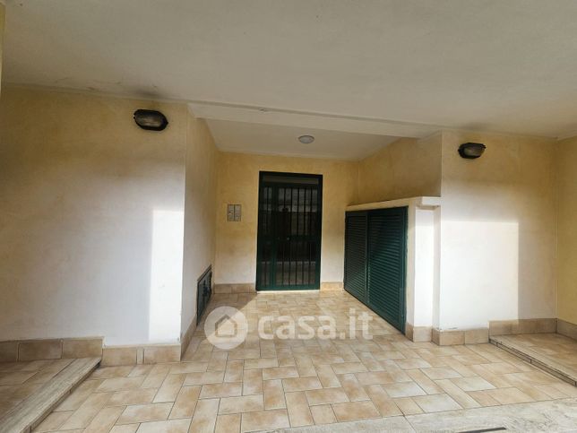 Appartamento in residenziale in Via Capodrise 80