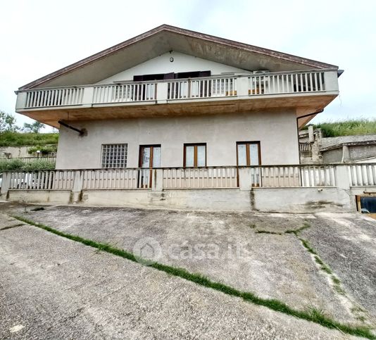 Casa indipendente in residenziale in Contrada Fazzoli