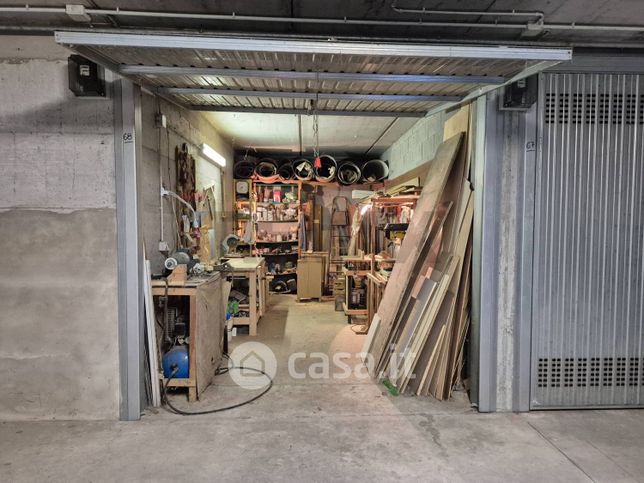 Box/posto auto in residenziale in Via Alvaro Chelli 15 b