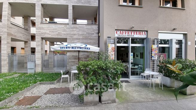 Negozio/locale commerciale in commerciale in Viale Lombardia
