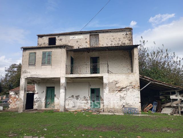 Casa indipendente in residenziale in SECONDA TRAVERSA CAMPANILI 41