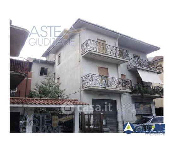 Appartamento in residenziale in Via Genova 2-44