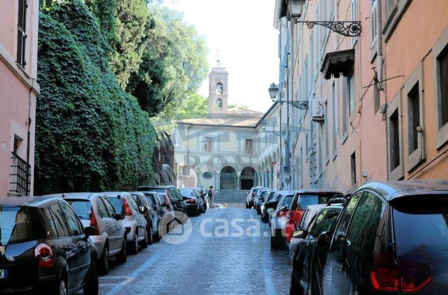 Appartamento in residenziale in Salita di Sant'Onofrio