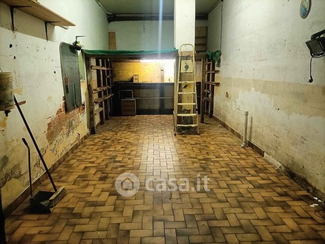 Box/posto auto in residenziale in Via Aurelia Levante 9