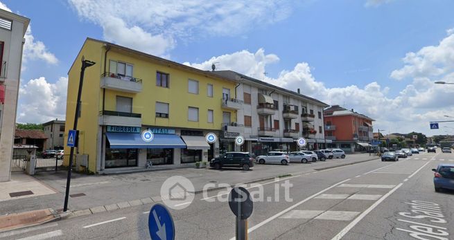 Appartamento in residenziale in Via del Santo 7