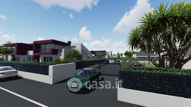 Casa bi/trifamiliare in residenziale in 