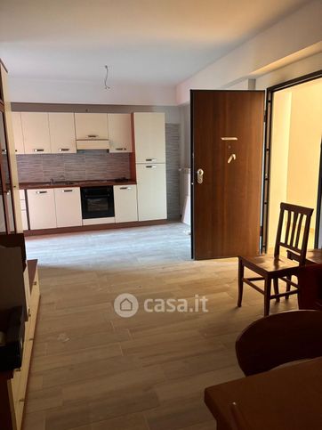 Appartamento in residenziale in Via Alessandro Tassoni 10