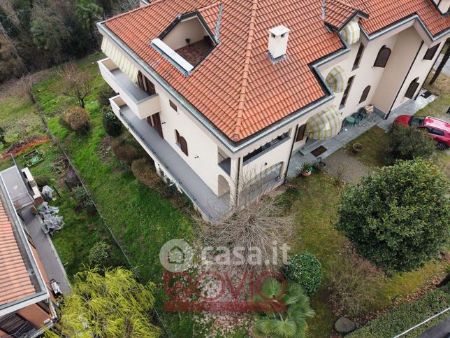 Appartamento in residenziale in Via Borgarella 15
