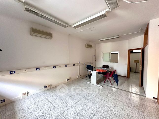 Ufficio in commerciale in Viale Donato Giannotti 41
