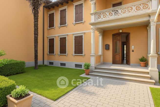 Appartamento in residenziale in Viale Palmanova 147