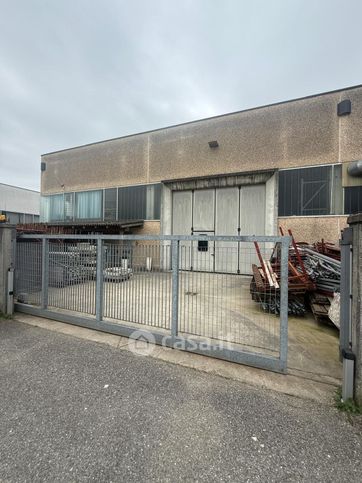 Capannone in commerciale in Via Lorenzo Ercoliani 136