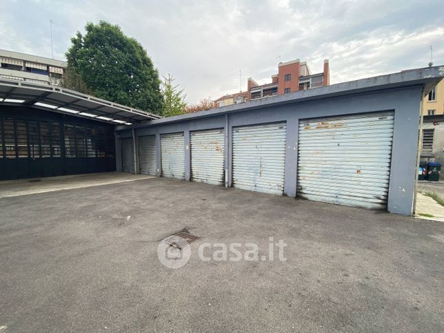 Garage/posto auto in residenziale in Via Valgioie 103