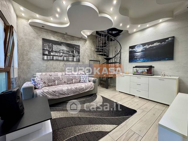 Casa indipendente in residenziale in Via Bastone