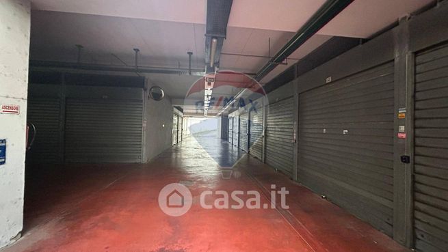 Box/posto auto in residenziale in Via delle Susine 111