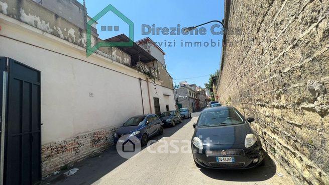 Attivitã /licenza (con o senza mura) in commerciale in Via Arenaccia 102 -120