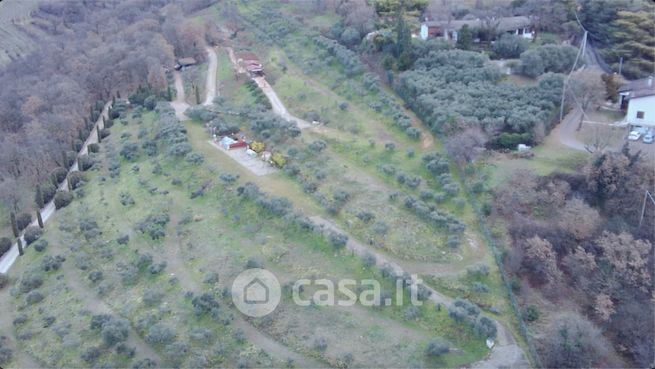 Terreno agricolo in commerciale in Piazza del Popolo 56