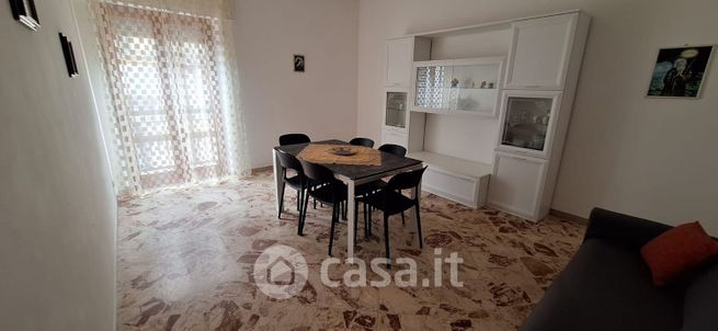 Appartamento in residenziale in Via Ruggero