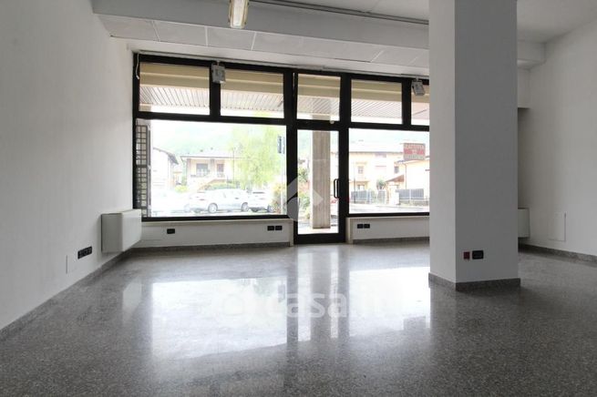 Box/posto auto in residenziale in Via Pieve 73