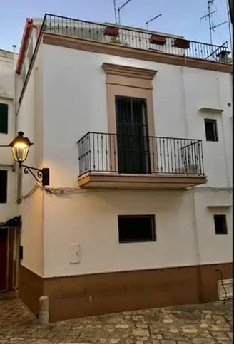 Box/posto auto in residenziale in Via Madonna della Stella
