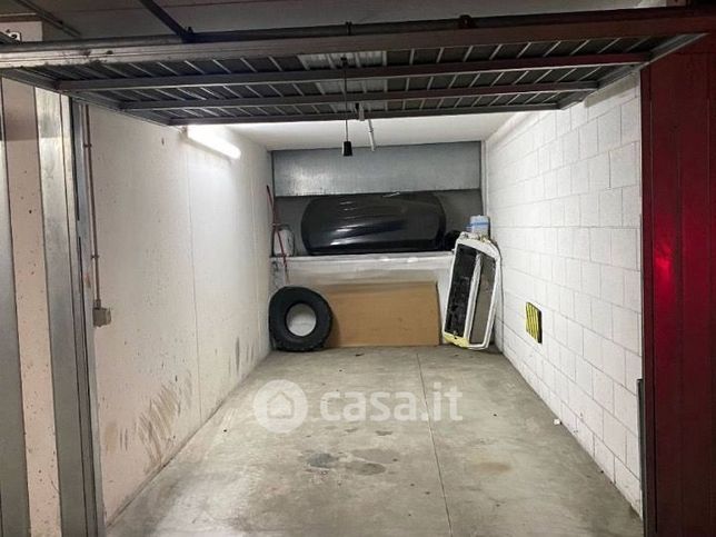 Garage/posto auto in residenziale in Piazzale Dateo