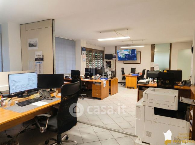 Ufficio in commerciale in Via Stanislao Caboni 10