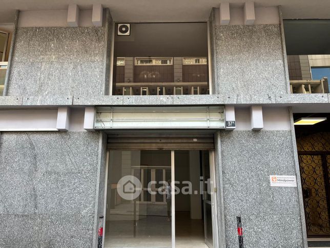 Ufficio in commerciale in Via Trottechien 37 /A