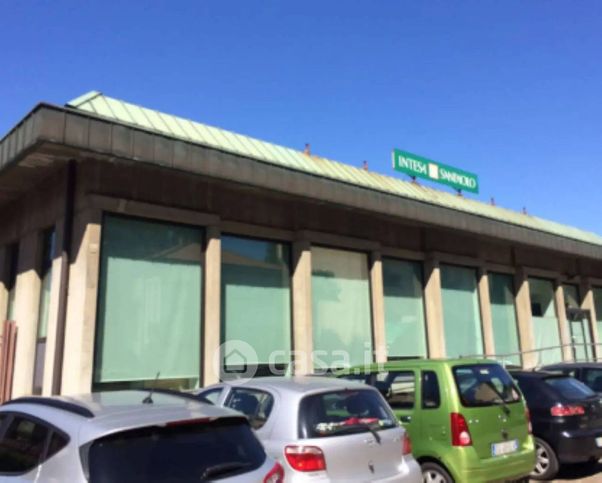 Ufficio in commerciale in Via Antonio Gramsci 124