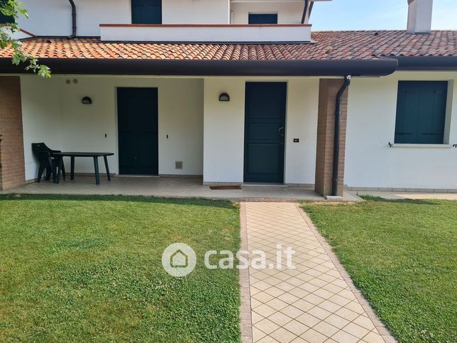Casa bi/trifamiliare in residenziale in Piazza San Michele 47