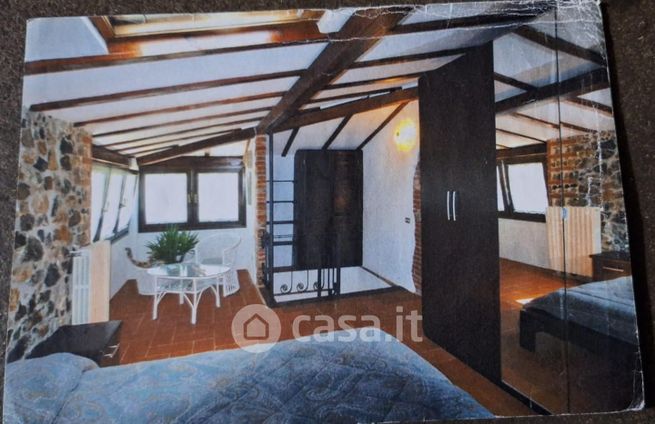 Casa bi/trifamiliare in residenziale in Via Camisano 19031