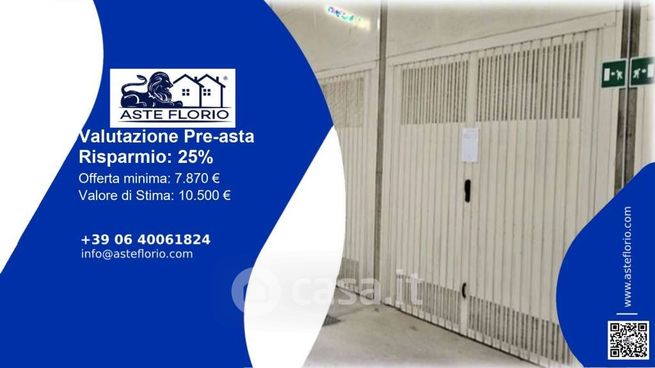 Box/posto auto in residenziale in Via Alpi Carniche 7