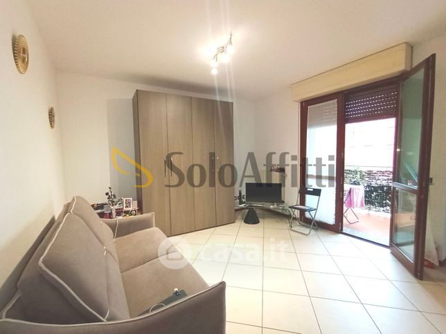 Appartamento in residenziale in Via Umberto Giordano 3
