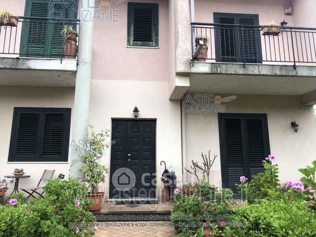 Villetta a schiera in residenziale in 