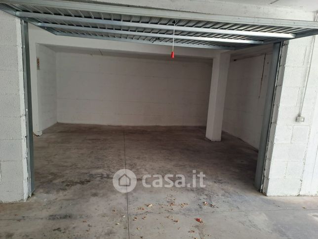 Garage/posto auto in residenziale in Via Frosinone 4