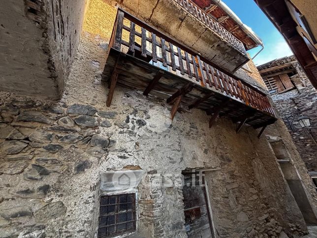 Casa bi/trifamiliare in residenziale in Via Montozzo 25