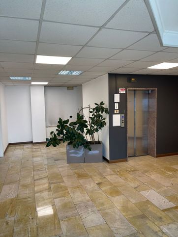 Ufficio in commerciale in Via Giovanni Pascoli 50