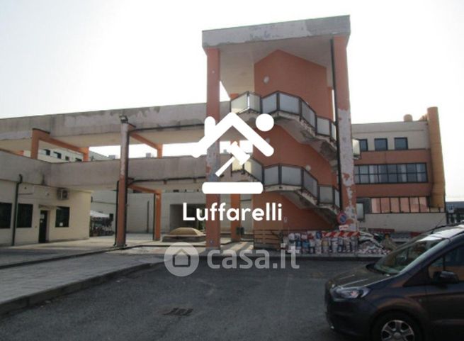 Ufficio in commerciale in Corso Italia