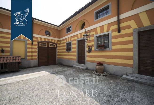 Villa in residenziale in 