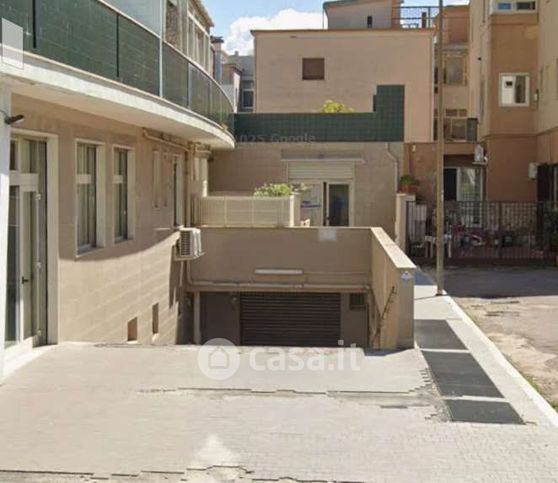 Box/posto auto in residenziale in Via S. Anna