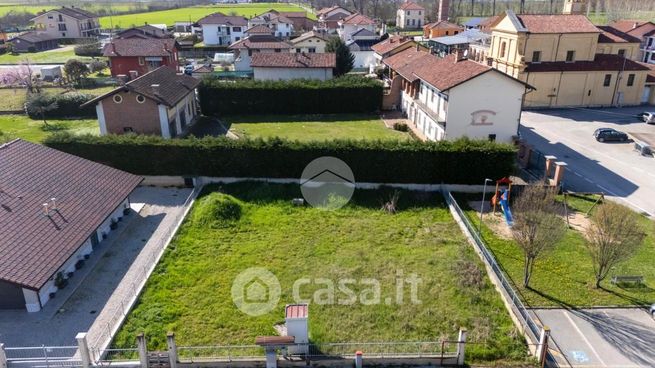Terreno edificabile in residenziale in Frazione Madonna del Pilone 29