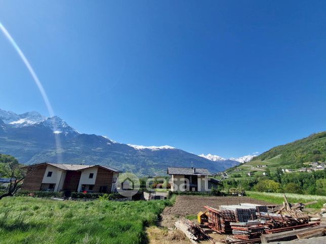 Villa in residenziale in Frazione Truchod
