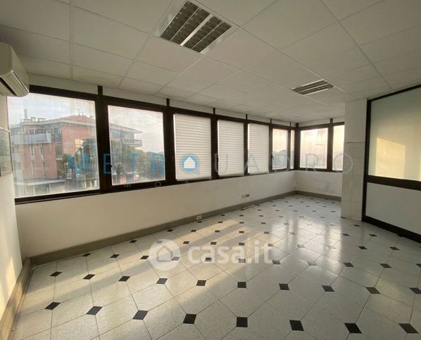 Ufficio in commerciale in Piazza 185 reggimento artiglieria Folgor 7