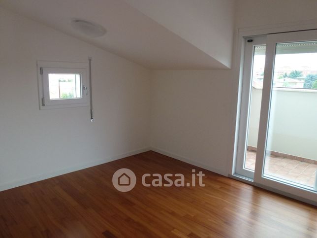 Appartamento in residenziale in Via Domenico Cimarosa 20