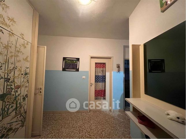 Casa indipendente in residenziale in 