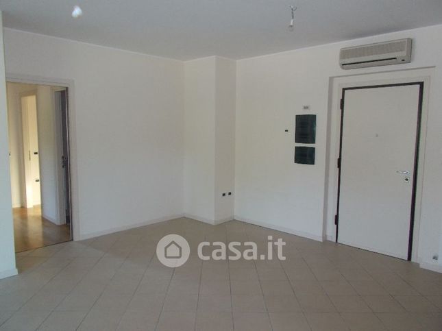 Appartamento in residenziale in Via del Novecento