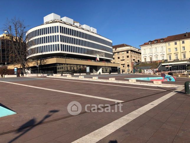 Garage/posto auto in residenziale in Piazzale Valdo Fusi 16 /A